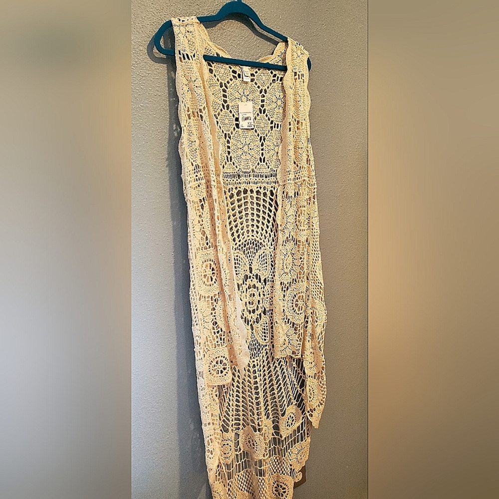 Cato Crocheted Vest 18/20W